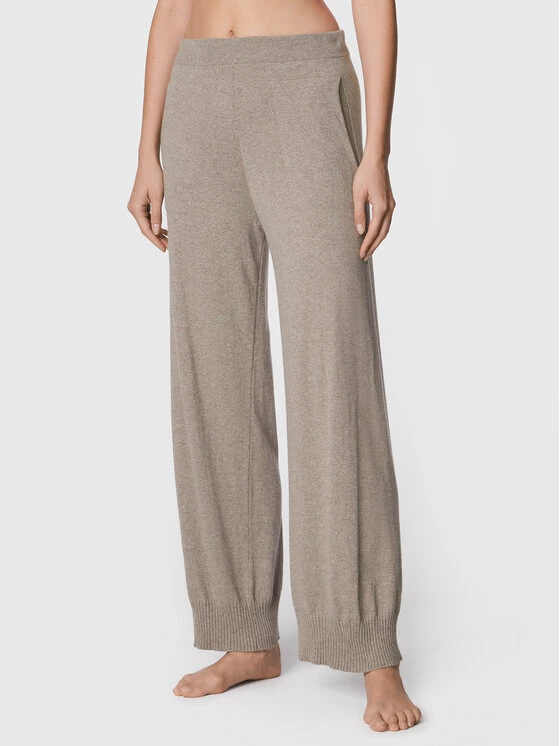 United Colors Of Benetton Γυναίκες Παντελόνια Πιτζάμας Πλεκτό παντελόνι 109V3F00A Μπεζ Regular Fit Μπεζ 1 United Colors Of Benetton Γυναίκες Παντελόνια Πιτζάμας Πλεκτό παντελόνι 109V3F00A Μπεζ Regular Fit Μπεζ