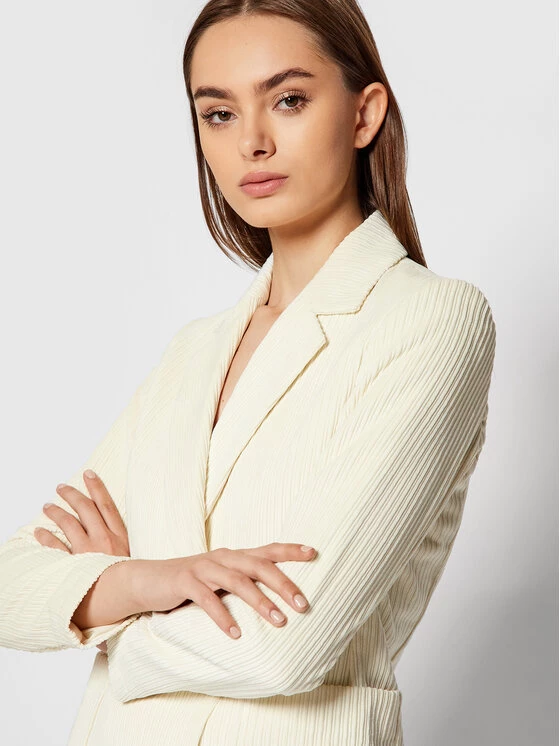 United Colors Of Benetton Γυναίκες Σακάκια & Μπλέιζερ Μπλέιζερ 2NIA52484 Μπεζ Regular Fit Μπεζ 4 United Colors Of Benetton Γυναίκες Σακάκια & Μπλέιζερ Μπλέιζερ 2NIA52484 Μπεζ Regular Fit Μπεζ - Image 4